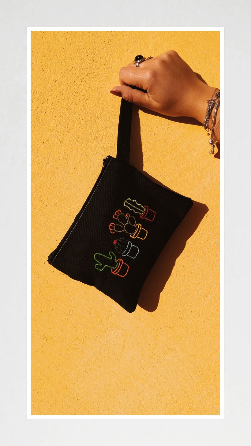 pochette con i cactus preferiti dalla persona che l'ha voluta