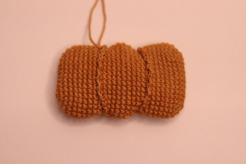 Notice how the threads interlace.