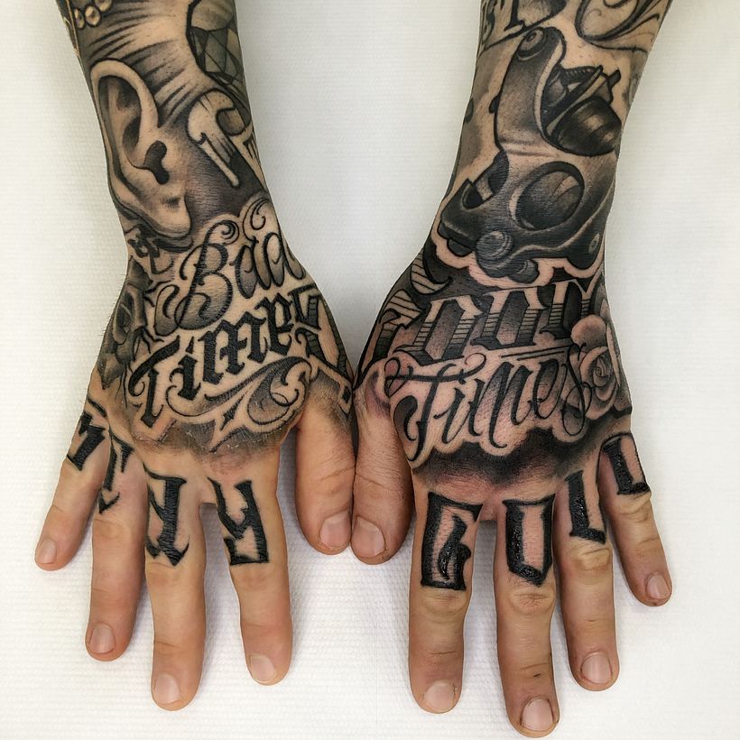 Freehand lettering con font diversi 