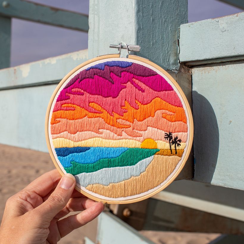 Tramonto sulla spiaggia con cieli spettacolari 2