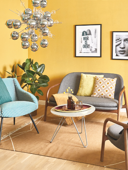 El amarillo illuminating también se apoderó de los espacios interiores. Foto: Westwing.