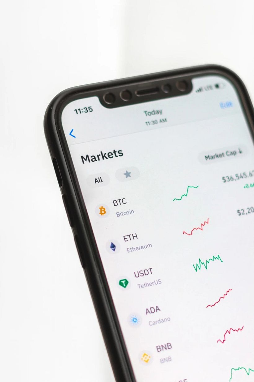 The possibility of cryptocurrencies becoming sustainable maintains their upward growth. Photo: Unsplash.