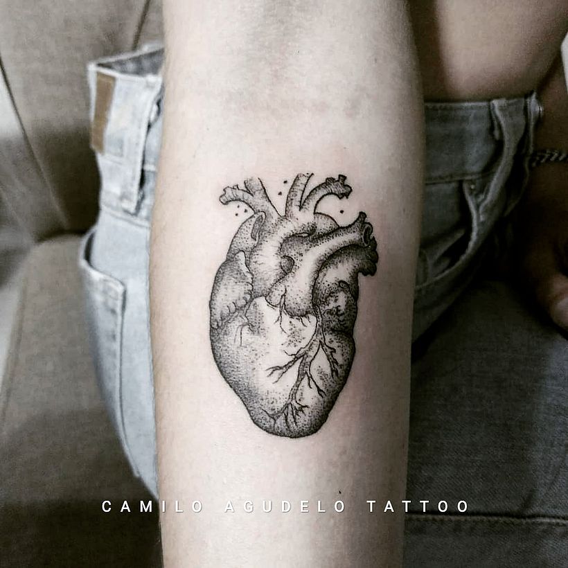 Tatuajes en línea y puntillismo 7