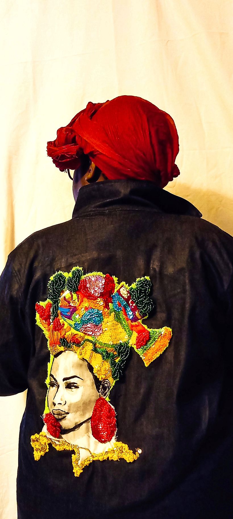 Travail final avec l'appliqué sur un blouson jean.