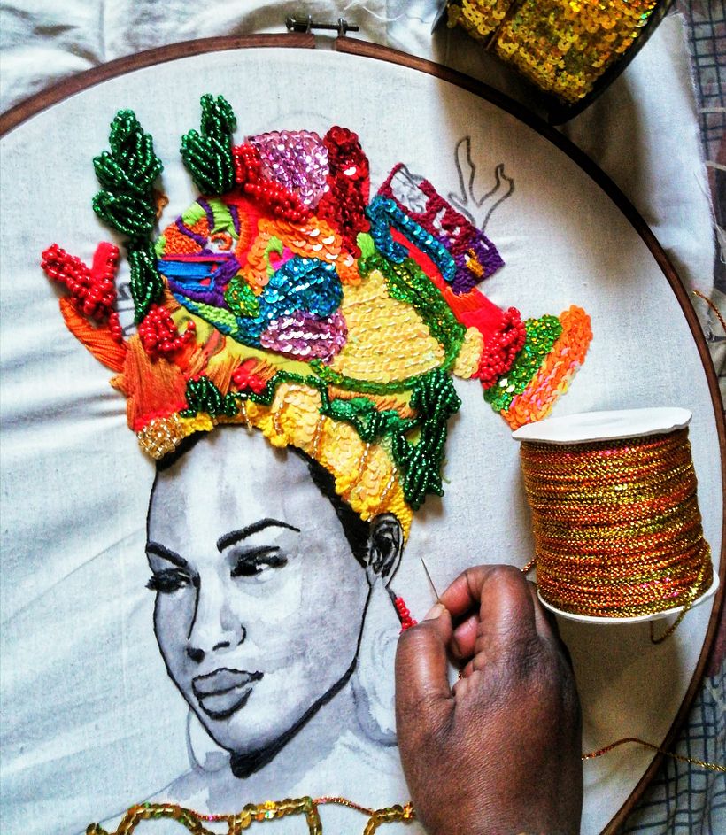Broderie avec des perles et sequins.