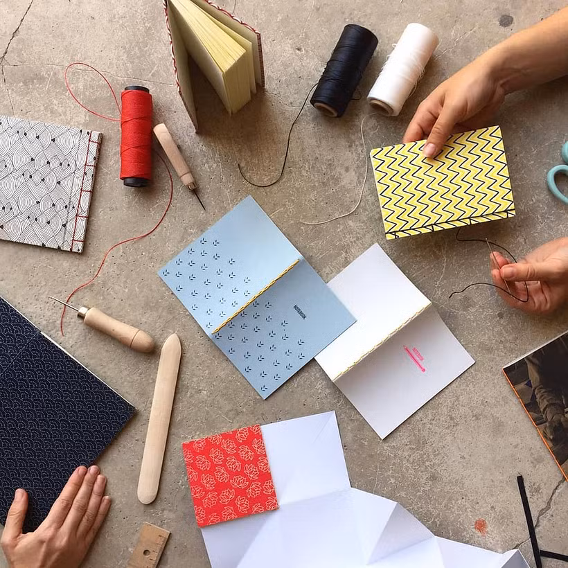 Fabrica de texturas es un estudio especializado en diversas técnicas artesanales, también de encuadernación.