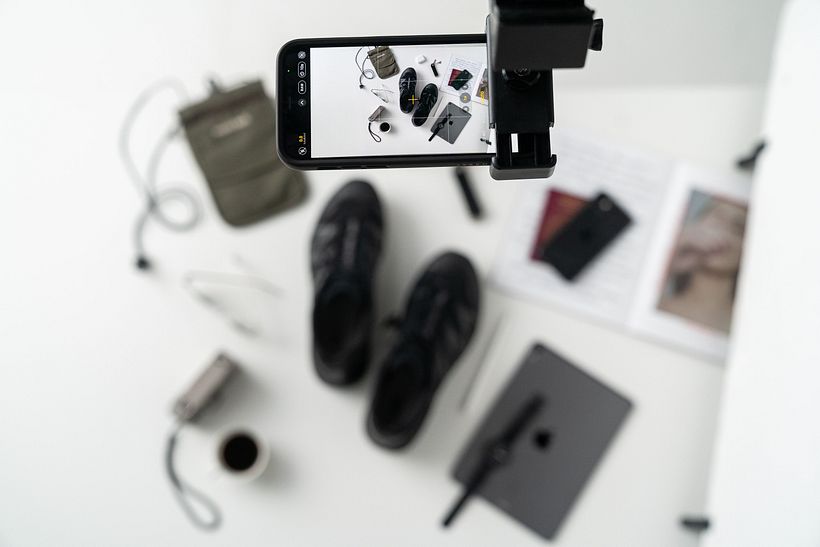 The smartphone clamp allows you to stabilize your mobile phone.