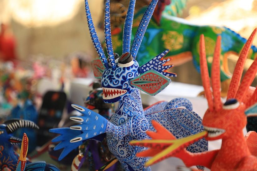 La cartonería es un arte mexicano en el que se suelen elaborar diversas figuras decorativas y juguetes. 