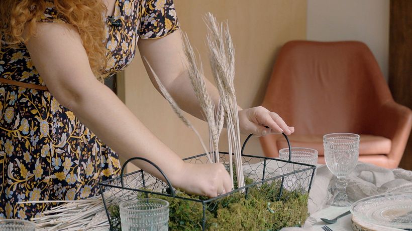 Un centro de mesa estilo farmhouse.