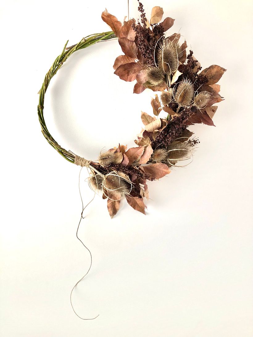 Il mio progetto del corso: Creazione di una ghirlanda con fiori secchi 4