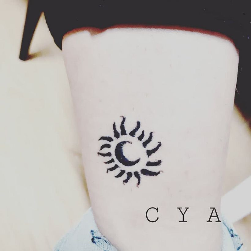Mi Proyecto del curso: Tatuaje botánico con puntillismo 11
