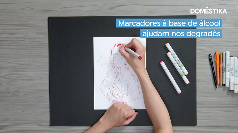 Use marcadores primeiro para criar as áreas mais escuras do desenho