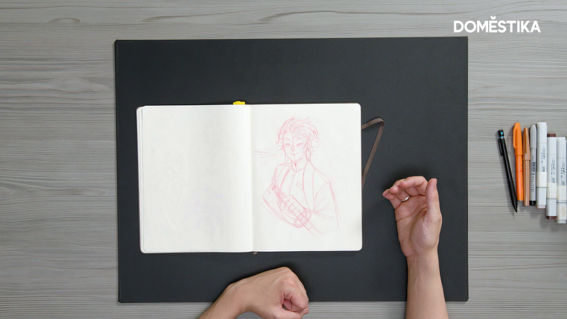 Utiliza una hoja de papel suelta o tu propio cuaderno de bocetos para crear el boceto