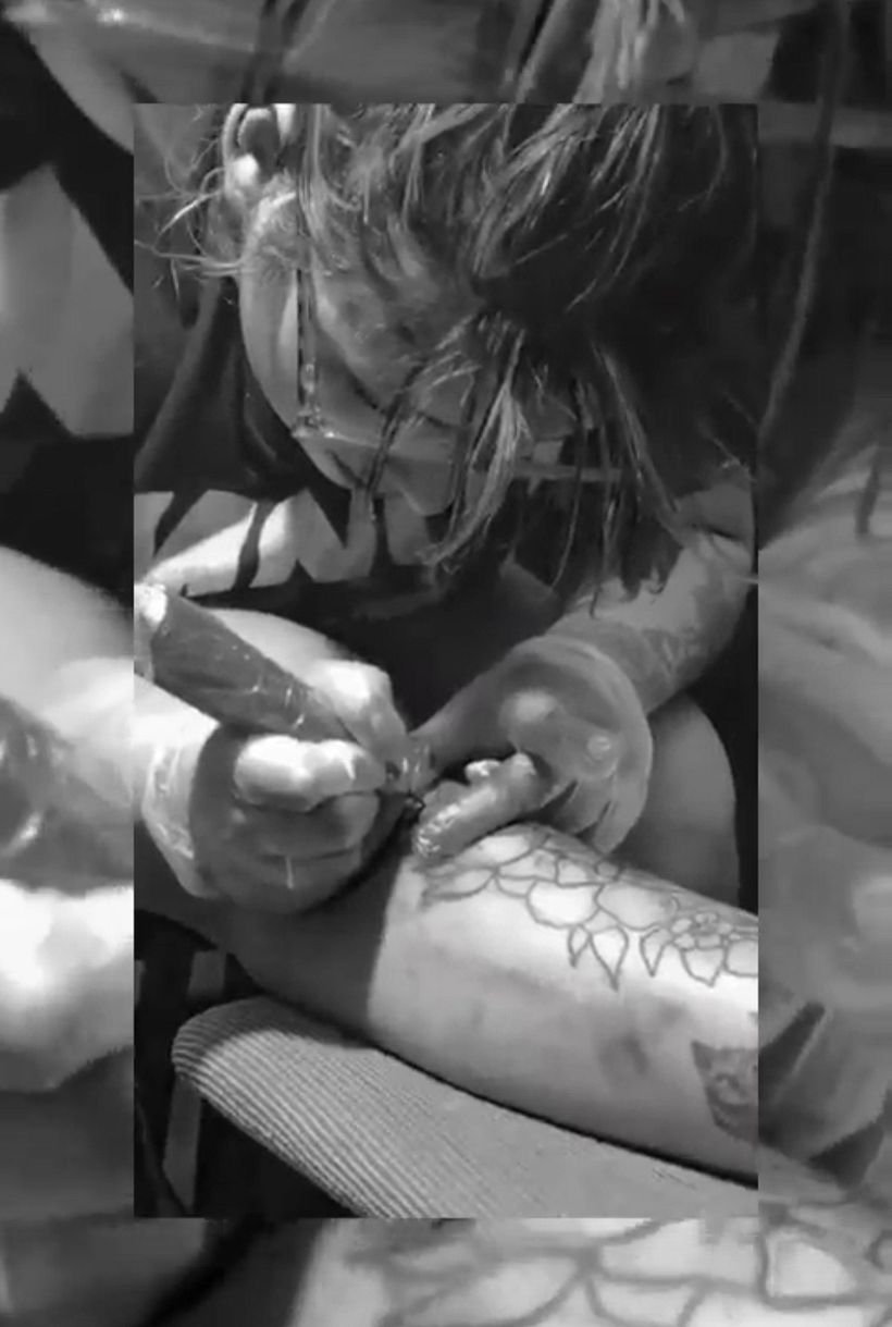 Mi Proyecto del curso: Tatuaje botánico con puntillismo 6