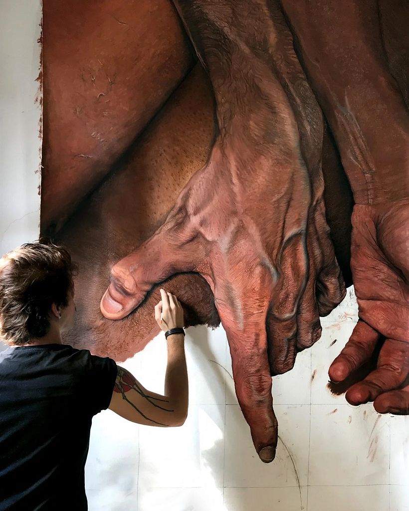 Luiz Escañuela combines hyper-realistic painting with anatomical drawing and texture.