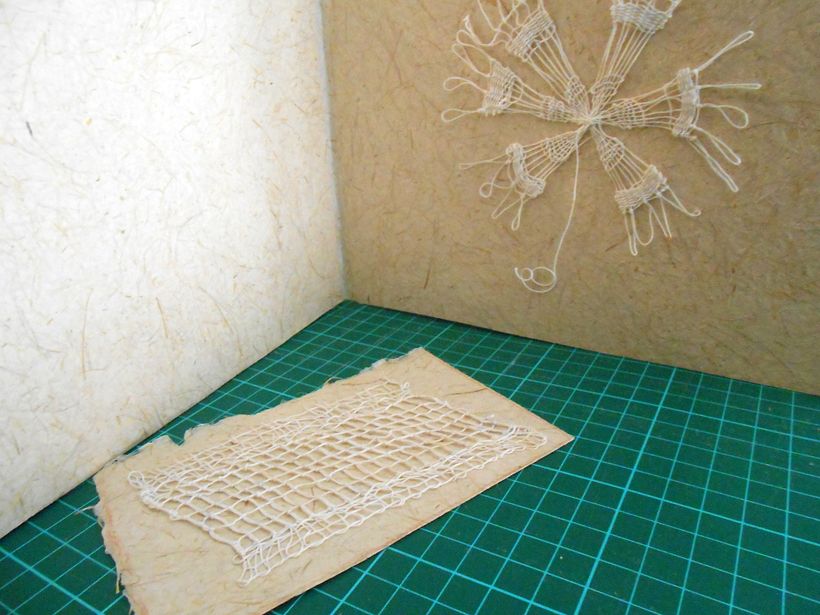 Con el libro abierto ( concertina)