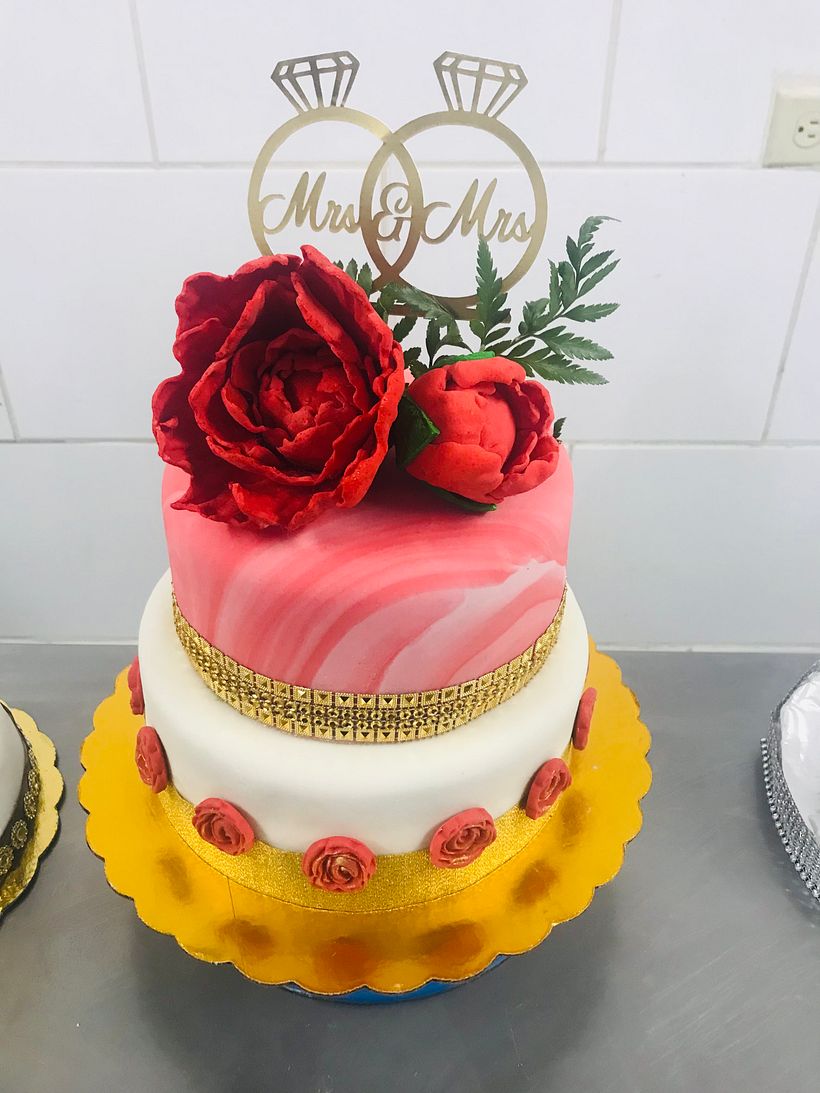 Mi Proyecto del curso: Flores de azúcar para cake design 1