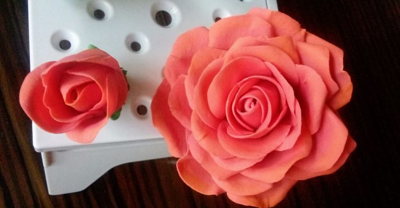 Mi Proyecto del curso: Flores de azúcar para cake design 4