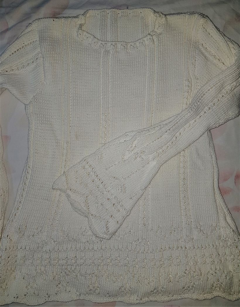 Prenda en punto jersey calado