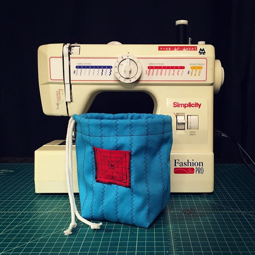 My new bag and my Simplicity™ Fashion Pro sewing machine
