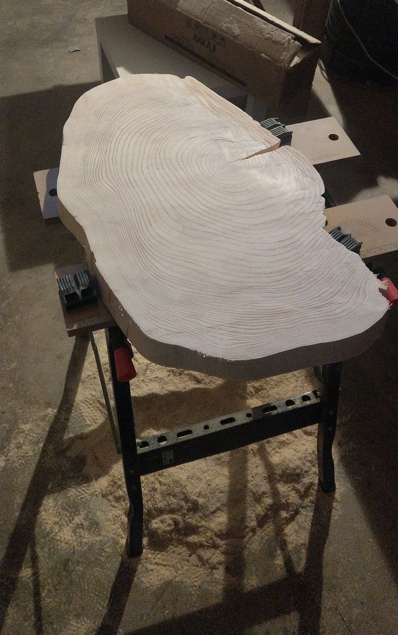 Tavolino in legno di pino 2