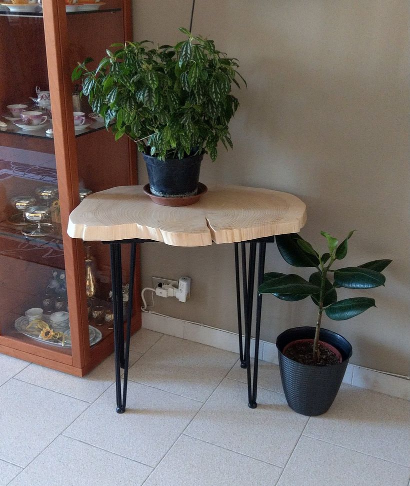 Tavolino in legno di pino 5