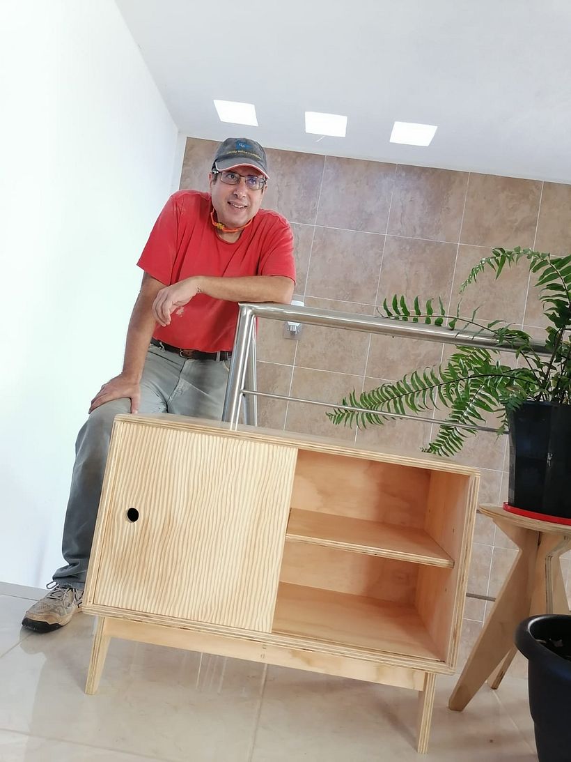 Mi Proyecto del curso: Diseño y construcción de muebles para principiantes 3