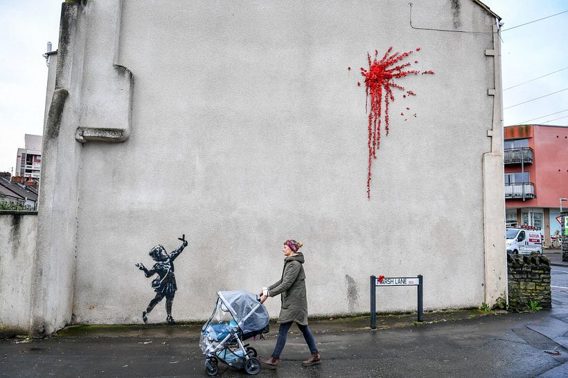 Mural de Banksy en Bristol, Inglaterra por motivo de San Valentín.