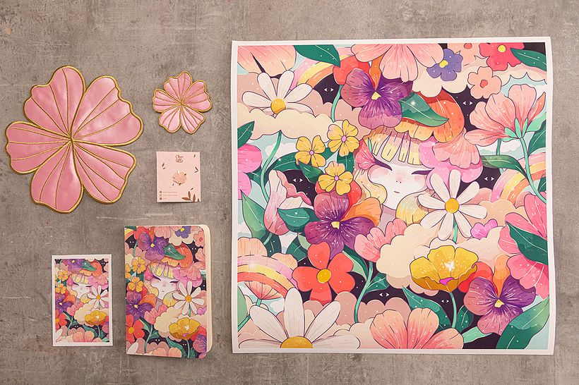 Charlötte aplica sus diseños a múltiples formatos para difundir su trabajo.