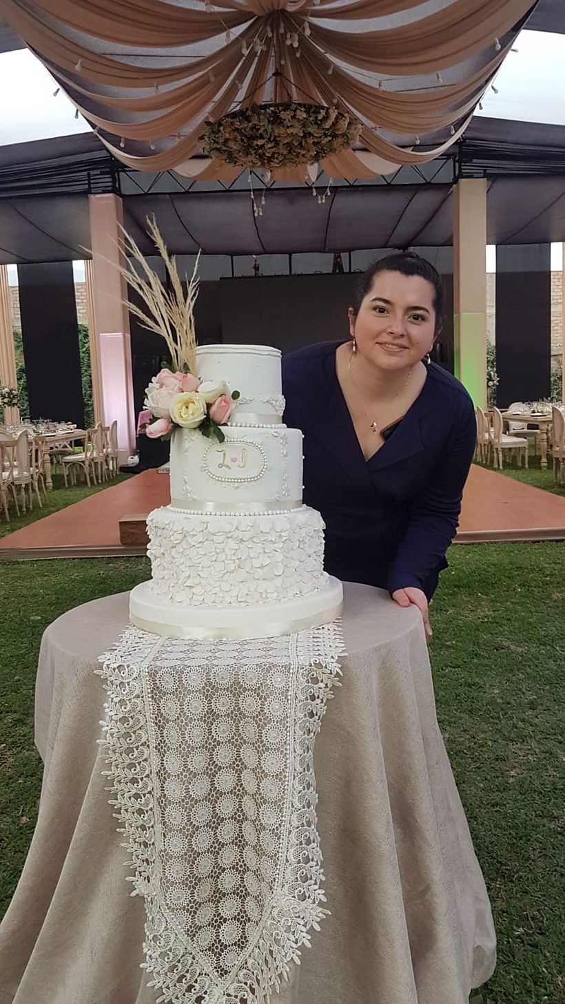 Esta es una torta de boda que elabore