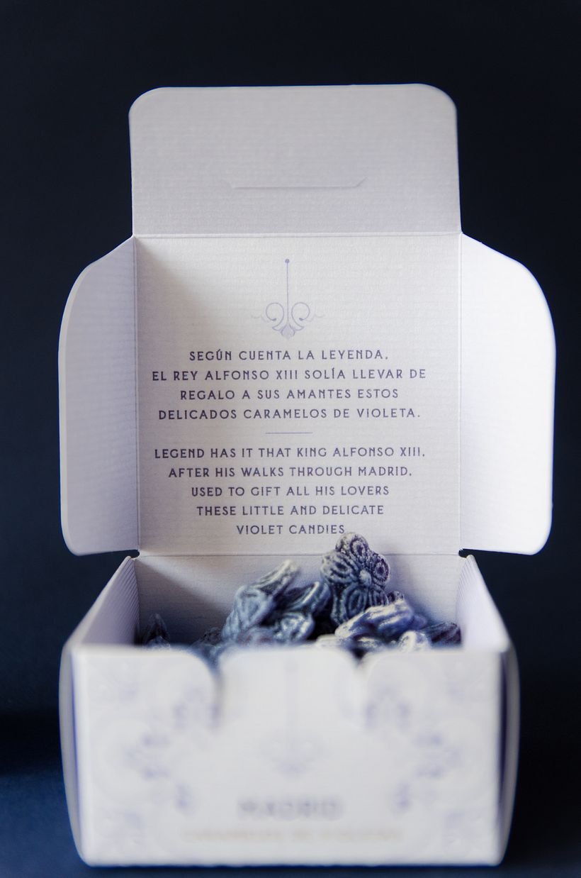 03 Identidad de producto y sistema gráfico caramelos de Violetas 5