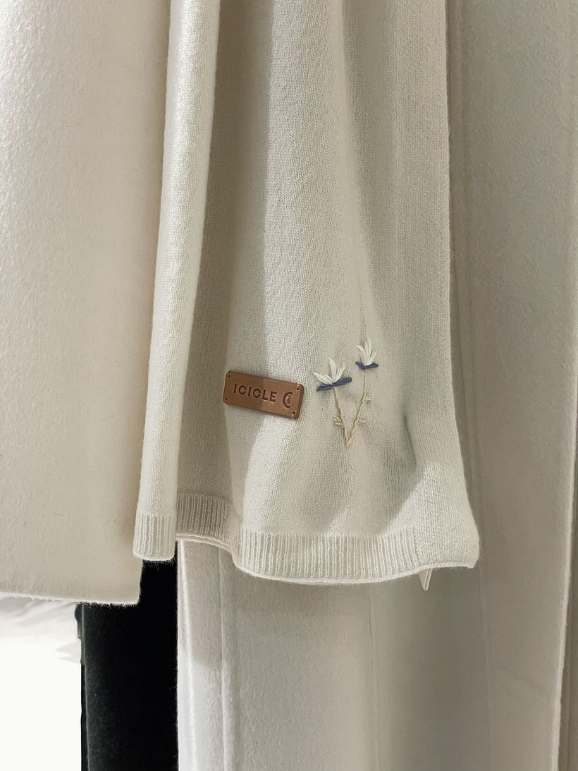 Personnalisation d'écharpe en cachemire pour la marque Icicle 5
