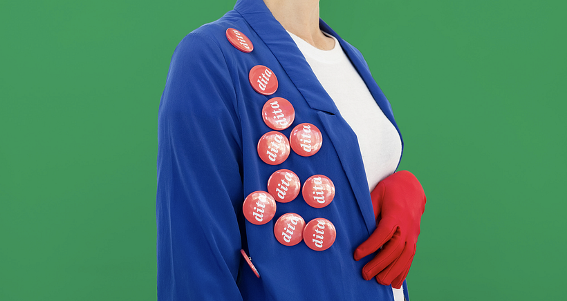 Name and brand identity for Dita Livros 5