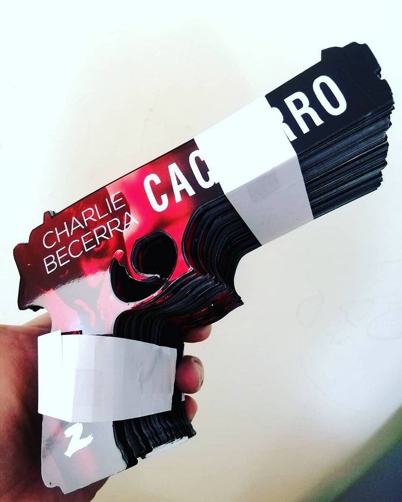 Marcadores en forma de pistola que sacamos para obsequiar con cada ejemplar.