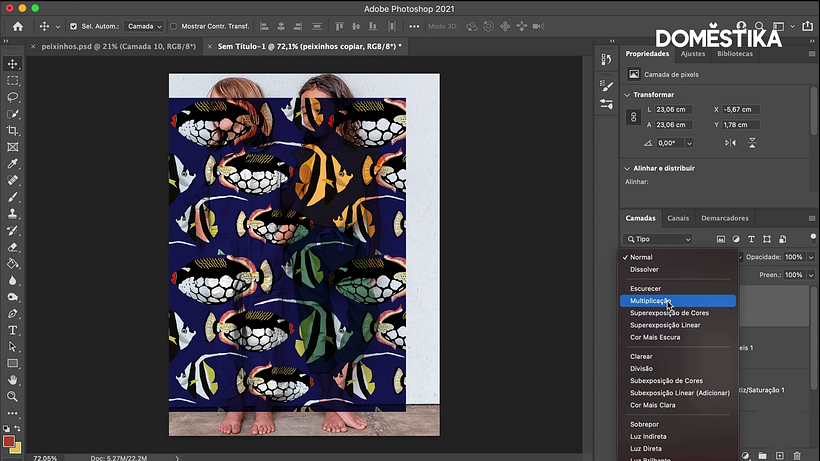 Quando a imagem da estampa estiver no seu arquivo do Adobe Photoshop, ative o modo de camada em Multiplicação