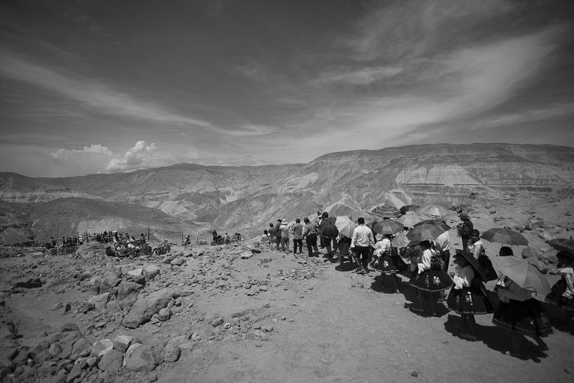 De la serie "Jallalla", la cual aborda la imagen y ritualidad andina. 