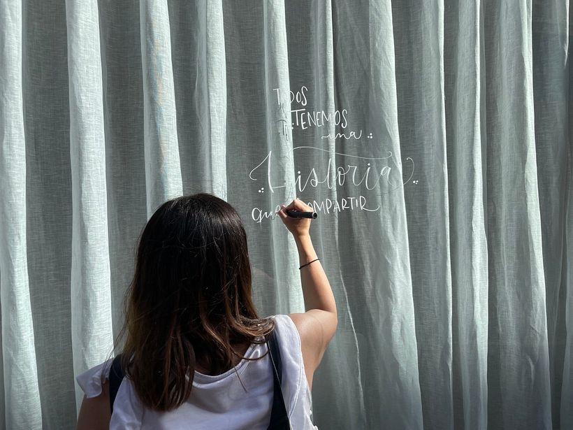 Decoración escaparate Cenas Adivina Home 5