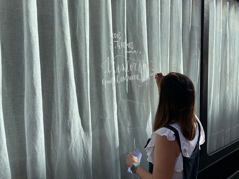 Decoración escaparate Cenas Adivina Home 6