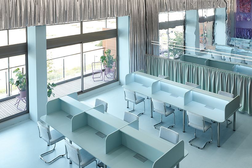 Cabinette Co-Working, um projeto Masquespacio localizado em Valência desenhado com uma estética sessentista