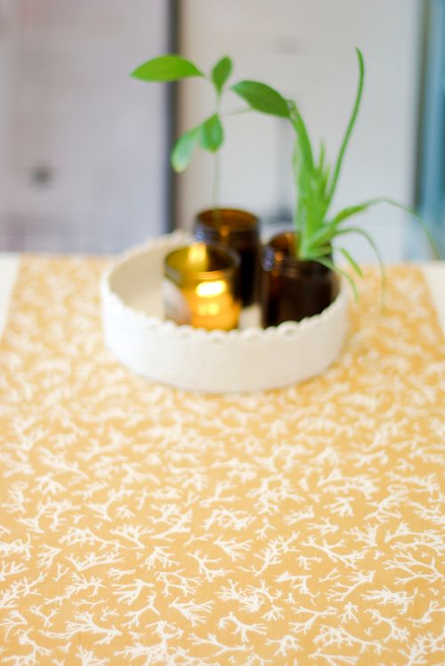 caminho de mesa de linho com padrão de rena e líquen