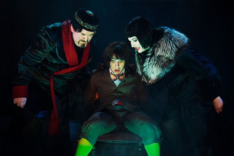 Nigel Betts, Safiyya Ingar and Sarah Stewart in "The Box of Delights" (2018) Photo © Nobby Clarke