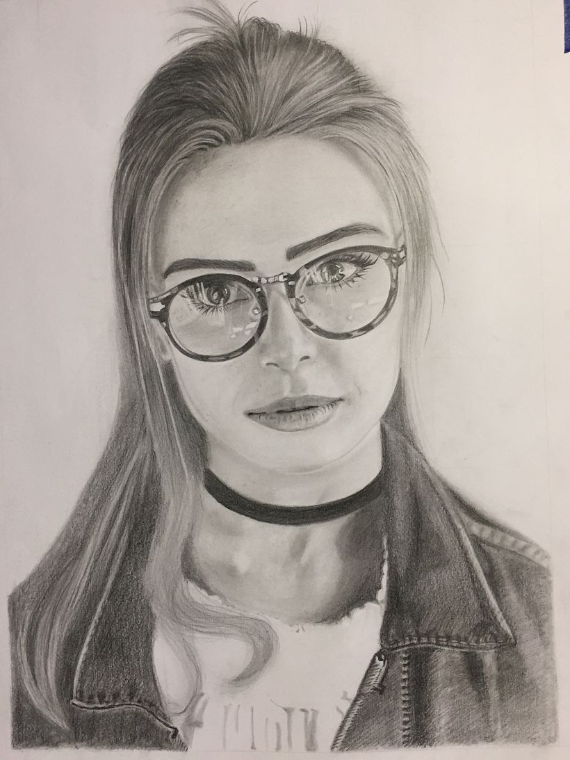 Muchacha con lentes 2