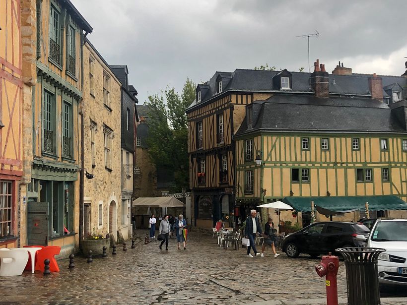 Ensuite j’ai choisi la photo d’un séjour au Mans datant de cet été