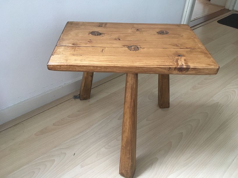 final result. Happy with how it turned out, made some mistakes but learned a lot about making a piece using handtools! 