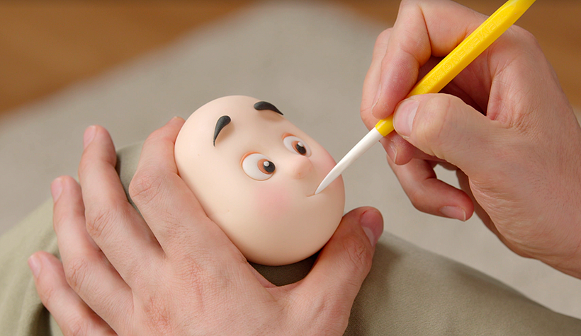 Con dos libros publicados y una amplia experiencia como tallerista, Carlos en una referencia del food design y la pastelería.