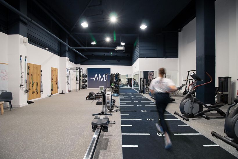 DISEÑO CENTRO MÉDICO DEPORTIVO AMS 22