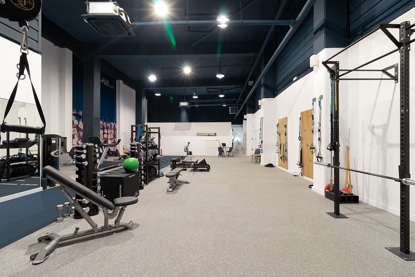 DISEÑO CENTRO MÉDICO DEPORTIVO AMS 25