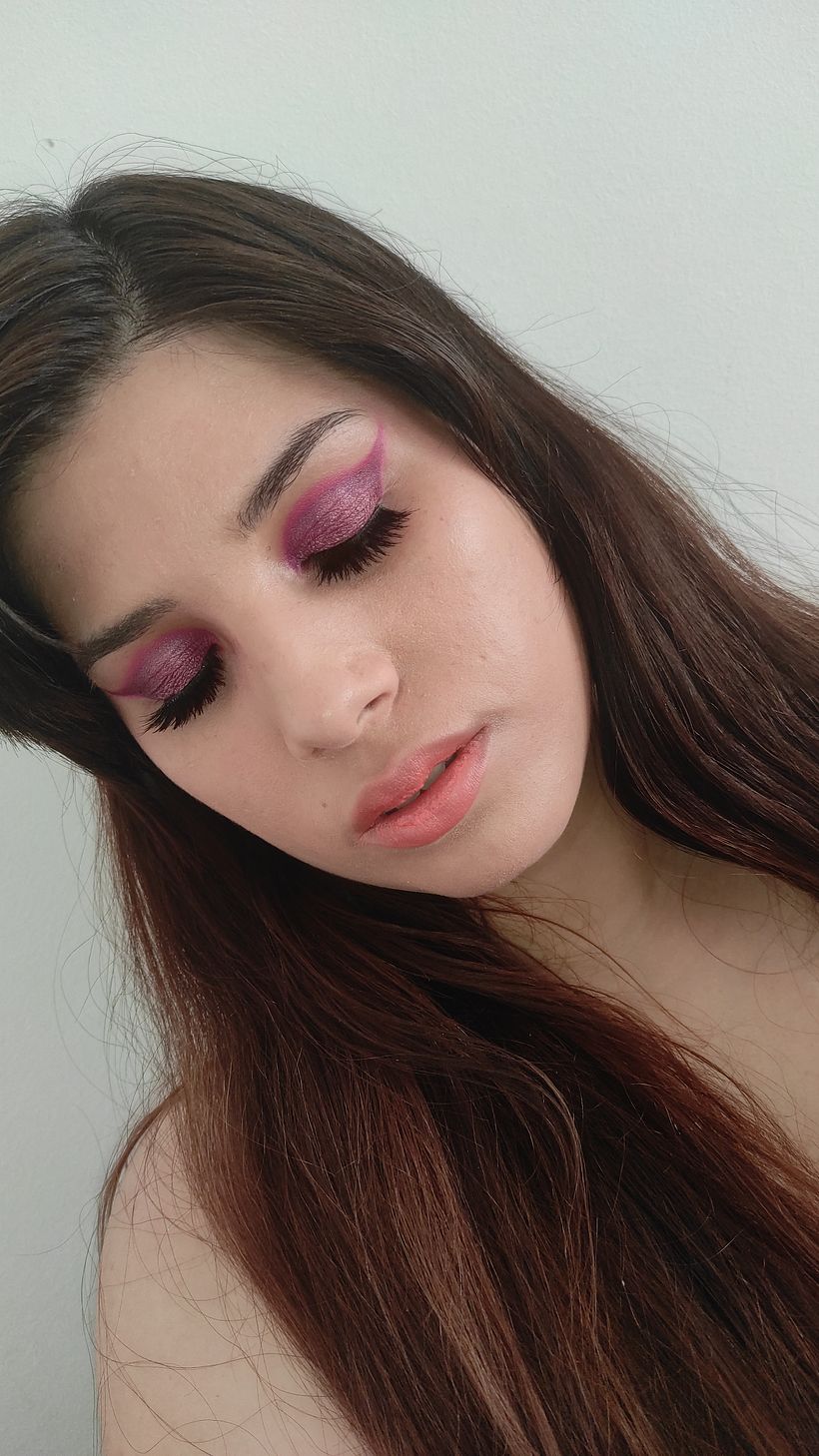 Mi Proyecto del curso: Introducción a las técnicas profesionales de maquillaje 8