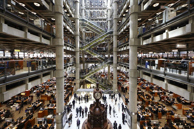Salón de aseguradores del Edificio Lloyd's. Foto de Lloyd’s.