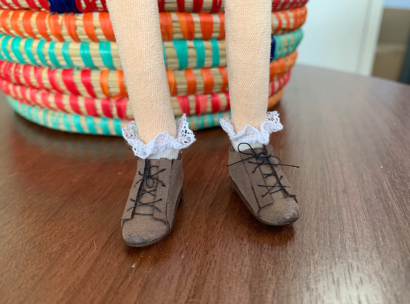 Bea's shoes were lightly aged.